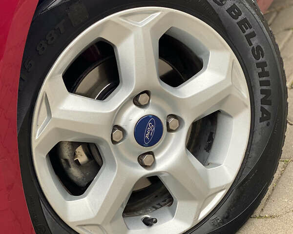 Красный Форд Фиеста, объемом двигателя 1.4 л и пробегом 65 тыс. км за 8300 $, фото 37 на Automoto.ua