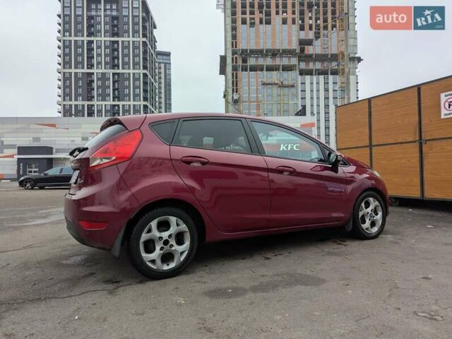 Червоний Форд Фієста, об'ємом двигуна 1.4 л та пробігом 134 тис. км за 5750 $, фото 2 на Automoto.ua