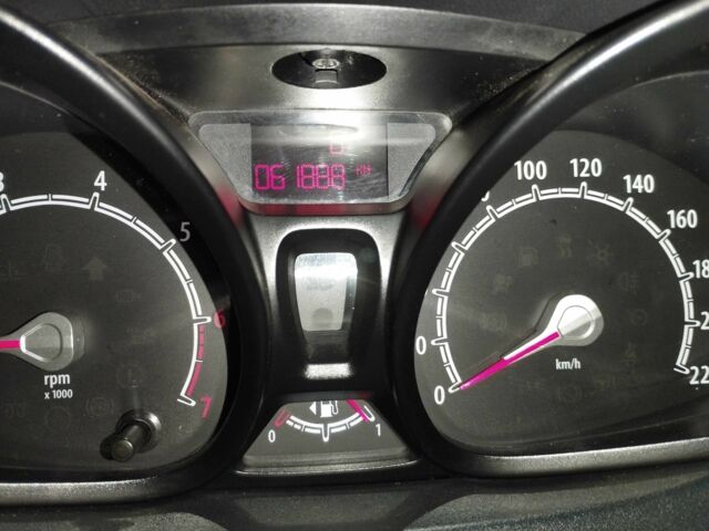 Червоний Форд Фієста, об'ємом двигуна 1.25 л та пробігом 62 тис. км за 6300 $, фото 12 на Automoto.ua