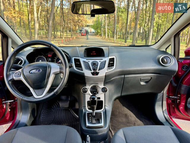 Форд Фиеста 2011 в Киеве на Automoto.ua Красный Форд Фиеста, объемом двигателя 1.4 л и пробегом 157 тыс. км за 6600 $, фото 16 на Automoto.ua