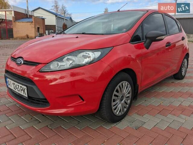 Форд Фиеста 2011 в Белой Церкве на Automoto.ua Красный Форд Фиеста, объемом двигателя 1.2 л и пробегом 239 тыс. км за 5400 $, фото 5 на Automoto.ua