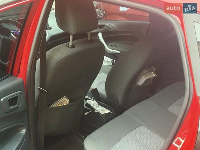 Красный Форд Фиеста, объемом двигателя 1.24 л и пробегом 148 тыс. км за 5700 $, фото 5 на Automoto.ua