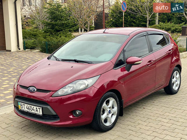 Красный Форд Фиеста, объемом двигателя 1.4 л и пробегом 65 тыс. км за 8300 $, фото 26 на Automoto.ua