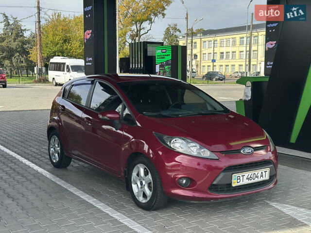 Форд Фиеста 2011 в Одессе на Automoto.ua Красный Форд Фиеста, объемом двигателя 1.4 л и пробегом 65 тыс. км за 7300 $, фото 1 на Automoto.ua
