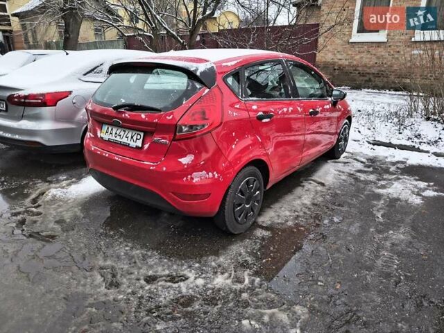Красный Форд Фиеста, объемом двигателя 1.24 л и пробегом 227 тыс. км за 4450 $, фото 2 на Automoto.ua