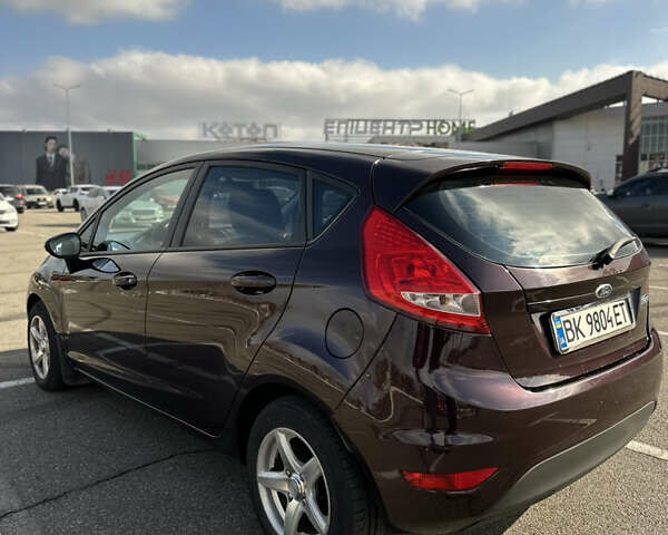 Форд Фієста 2011 у Києві на Automoto.ua Червоний Форд Фієста, об'ємом двигуна 1.24 л та пробігом 170 тис. км за 5500 $, фото 7 на Automoto.ua