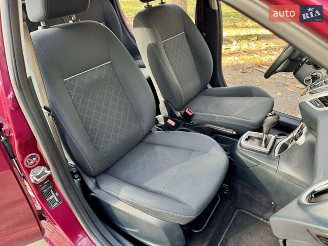 Форд Фиеста 2011 в Киеве на Automoto.ua Красный Форд Фиеста, объемом двигателя 1.4 л и пробегом 157 тыс. км за 6600 $, фото 26 на Automoto.ua