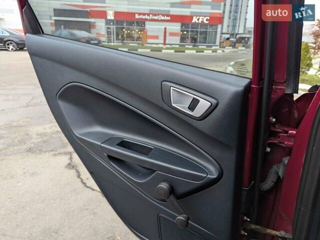 Червоний Форд Фієста, об'ємом двигуна 1.4 л та пробігом 134 тис. км за 5750 $, фото 9 на Automoto.ua