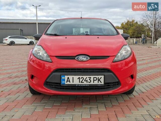 Форд Фиеста 2011 в Белой Церкве на Automoto.ua Красный Форд Фиеста, объемом двигателя 1.2 л и пробегом 239 тыс. км за 5400 $, фото 9 на Automoto.ua