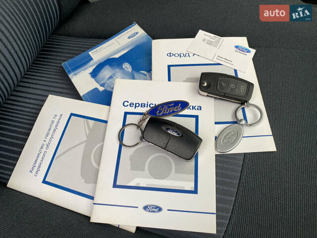 Красный Форд Фиеста, объемом двигателя 1.4 л и пробегом 65 тыс. км за 8300 $, фото 97 на Automoto.ua