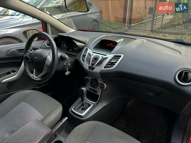 Форд Фиеста 2011 в Львове на Automoto.ua Красный Форд Фиеста, объемом двигателя 1.39 л и пробегом 118 тыс. км за 6800 $, фото 19 на Automoto.ua