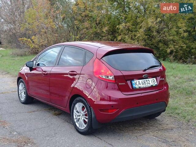 Красный Форд Фиеста, объемом двигателя 1.39 л и пробегом 173 тыс. км за 7300 $, фото 6 на Automoto.ua