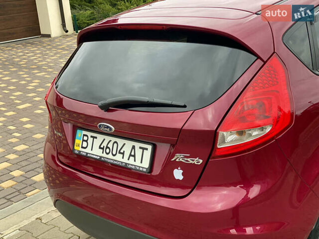 Красный Форд Фиеста, объемом двигателя 1.4 л и пробегом 65 тыс. км за 8300 $, фото 16 на Automoto.ua