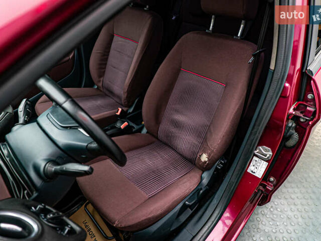 Красный Форд Фиеста, объемом двигателя 1.2 л и пробегом 186 тыс. км за 5664 $, фото 8 на Automoto.ua