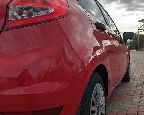 Форд Фиеста 2011 в Белой Церкве на Automoto.ua Красный Форд Фиеста, объемом двигателя 1.2 л и пробегом 239 тыс. км за 5400 $, фото 30 на Automoto.ua