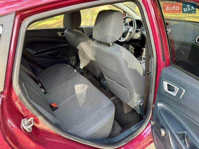 Форд Фиеста 2011 в Киеве на Automoto.ua Красный Форд Фиеста, объемом двигателя 1.4 л и пробегом 157 тыс. км за 6600 $, фото 7 на Automoto.ua