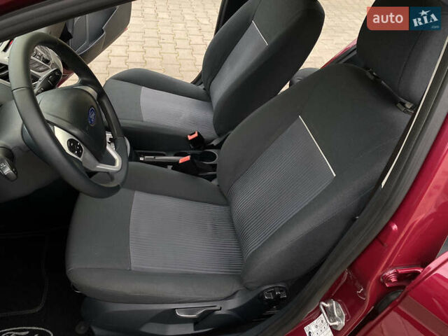 Красный Форд Фиеста, объемом двигателя 1.4 л и пробегом 65 тыс. км за 8300 $, фото 52 на Automoto.ua