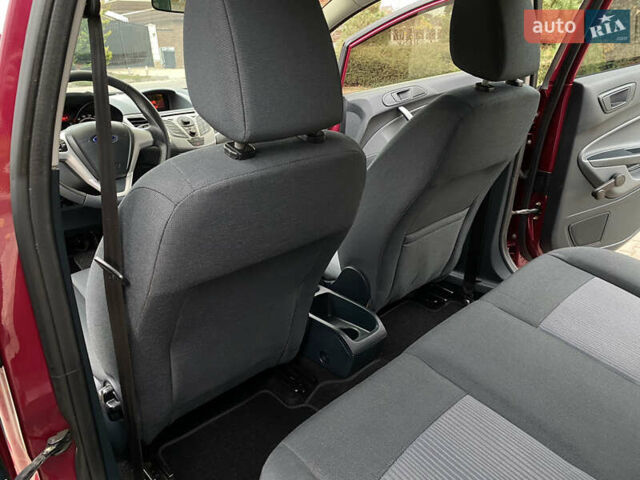 Красный Форд Фиеста, объемом двигателя 1.4 л и пробегом 65 тыс. км за 8300 $, фото 72 на Automoto.ua