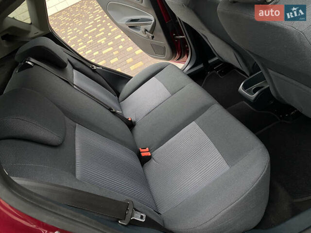 Красный Форд Фиеста, объемом двигателя 1.4 л и пробегом 65 тыс. км за 8300 $, фото 75 на Automoto.ua