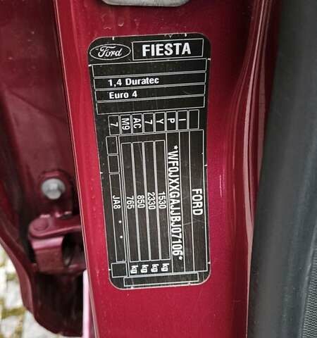 Червоний Форд Фієста, об'ємом двигуна 1.4 л та пробігом 156 тис. км за 7000 $, фото 12 на Automoto.ua