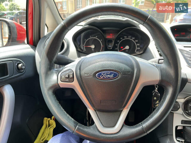 Червоний Форд Фієста, об'ємом двигуна 1.24 л та пробігом 132 тис. км за 6200 $, фото 7 на Automoto.ua