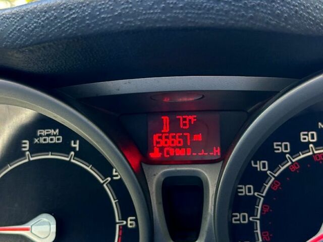 Красный Форд Фиеста, объемом двигателя 1.6 л и пробегом 250 тыс. км за 6000 $, фото 5 на Automoto.ua