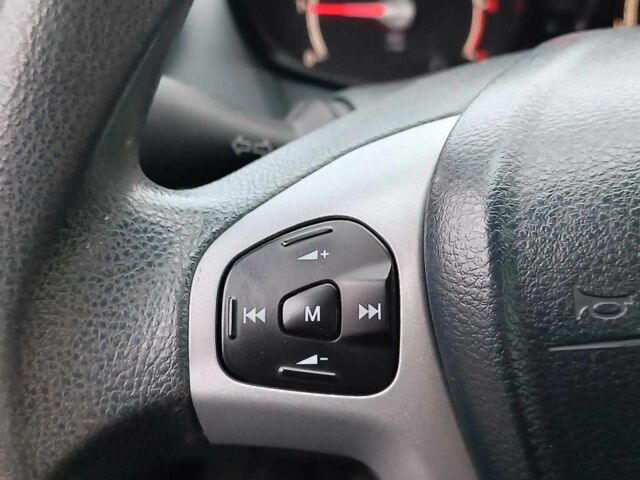 Форд Фієста 2012 у Харкові на Automoto.ua Червоний Форд Фієста, об'ємом двигуна 1.2 л та пробігом 109 тис. км за 5790 $, фото 19 на Automoto.ua