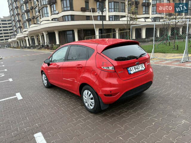 Красный Форд Фиеста, объемом двигателя 1.39 л и пробегом 103 тыс. км за 7500 $, фото 5 на Automoto.ua
