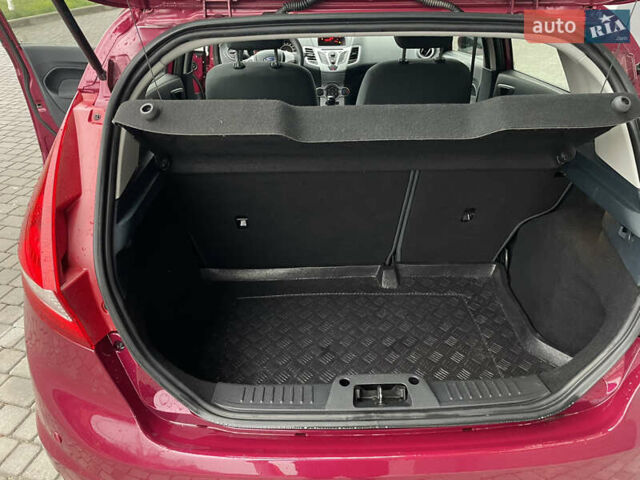 Червоний Форд Фієста, об'ємом двигуна 1.4 л та пробігом 119 тис. км за 7650 $, фото 24 на Automoto.ua