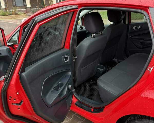 Красный Форд Фиеста, объемом двигателя 1.39 л и пробегом 103 тыс. км за 7500 $, фото 9 на Automoto.ua