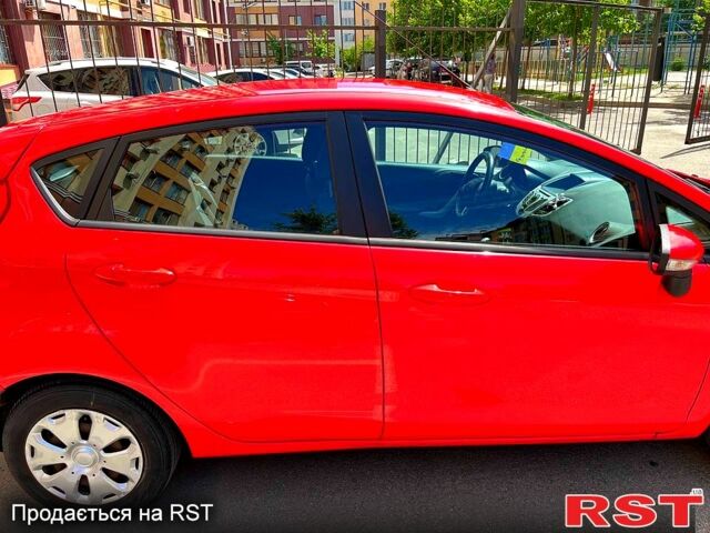 Красный Форд Фиеста, объемом двигателя 1.2 л и пробегом 127 тыс. км за 6500 $, фото 3 на Automoto.ua