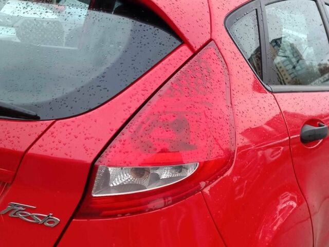 Форд Фієста 2012 у Харкові на Automoto.ua Червоний Форд Фієста, об'ємом двигуна 1.2 л та пробігом 109 тис. км за 5790 $, фото 11 на Automoto.ua