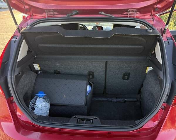 Красный Форд Фиеста, объемом двигателя 1.6 л и пробегом 120 тыс. км за 6800 $, фото 8 на Automoto.ua