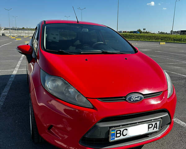 Красный Форд Фиеста, объемом двигателя 1.4 л и пробегом 200 тыс. км за 5900 $, фото 15 на Automoto.ua