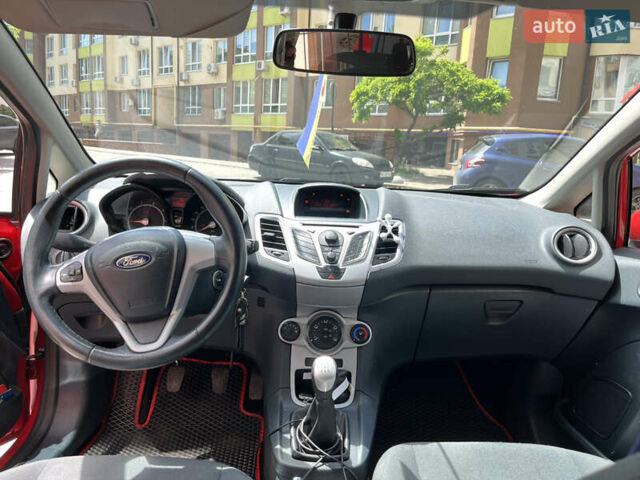 Червоний Форд Фієста, об'ємом двигуна 1.24 л та пробігом 132 тис. км за 6200 $, фото 6 на Automoto.ua