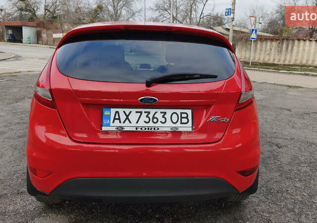 Красный Форд Фиеста, объемом двигателя 1.4 л и пробегом 193 тыс. км за 7500 $, фото 7 на Automoto.ua