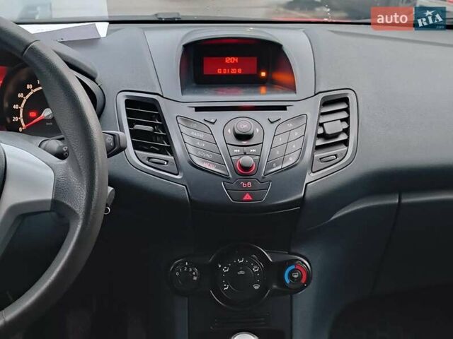 Форд Фієста 2012 у Харкові на Automoto.ua Червоний Форд Фієста, об'ємом двигуна 1.2 л та пробігом 109 тис. км за 5790 $, фото 25 на Automoto.ua