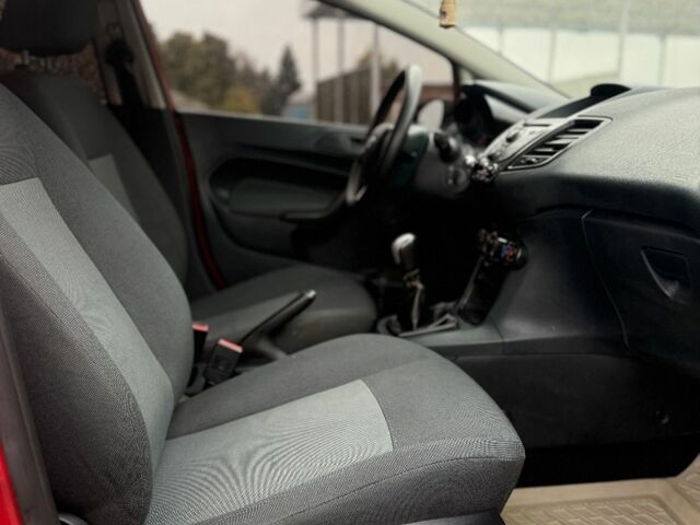 Форд Фиеста 2012 в Лубнах на Automoto.ua Красный Форд Фиеста, объемом двигателя 1.2 л и пробегом 211 тыс. км за 4399 $, фото 16 на Automoto.ua