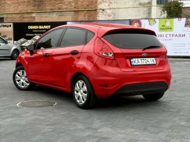 Форд Фиеста 2012 в Лубнах на Automoto.ua Красный Форд Фиеста, объемом двигателя 1.2 л и пробегом 211 тыс. км за 4399 $, фото 2 на Automoto.ua