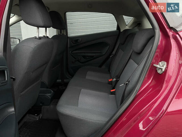 Червоний Форд Фієста, об'ємом двигуна 1.4 л та пробігом 119 тис. км за 7650 $, фото 23 на Automoto.ua