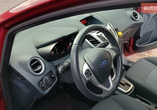 Красный Форд Фиеста, объемом двигателя 1.39 л и пробегом 118 тыс. км за 7000 $, фото 49 на Automoto.ua