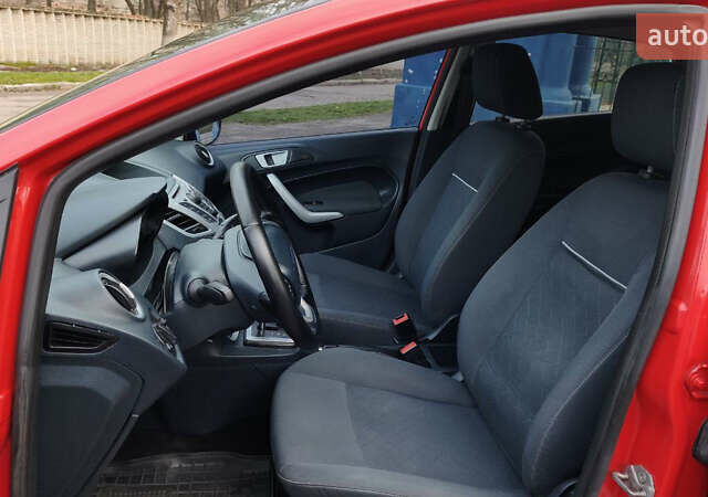 Красный Форд Фиеста, объемом двигателя 1.4 л и пробегом 193 тыс. км за 7500 $, фото 22 на Automoto.ua