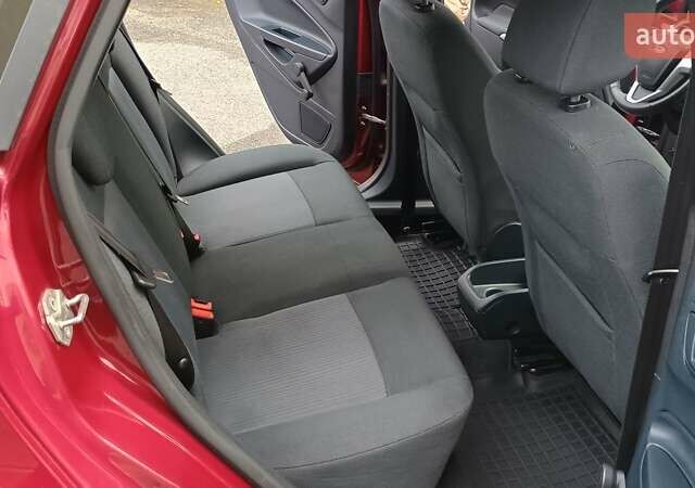 Красный Форд Фиеста, объемом двигателя 1.39 л и пробегом 118 тыс. км за 7000 $, фото 42 на Automoto.ua