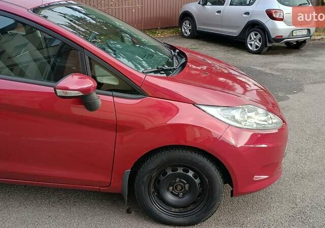 Красный Форд Фиеста, объемом двигателя 1.39 л и пробегом 118 тыс. км за 7000 $, фото 13 на Automoto.ua