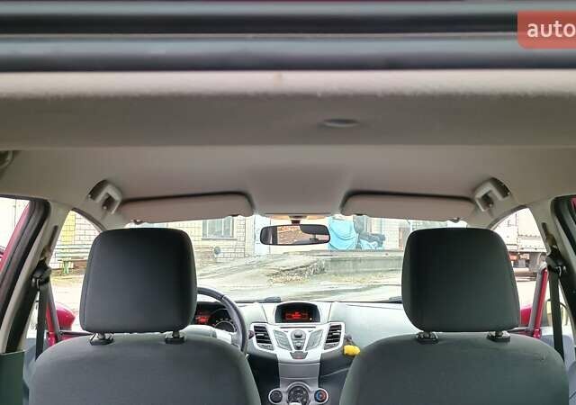 Красный Форд Фиеста, объемом двигателя 1.39 л и пробегом 118 тыс. км за 7000 $, фото 53 на Automoto.ua