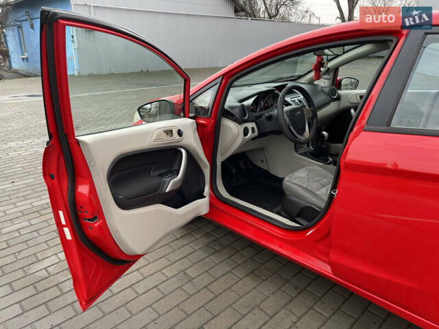 Красный Форд Фиеста, объемом двигателя 1.6 л и пробегом 237 тыс. км за 6500 $, фото 16 на Automoto.ua