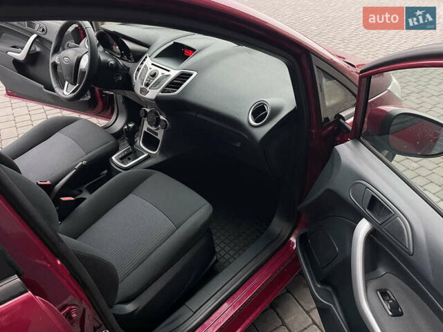 Червоний Форд Фієста, об'ємом двигуна 1.4 л та пробігом 119 тис. км за 7650 $, фото 27 на Automoto.ua