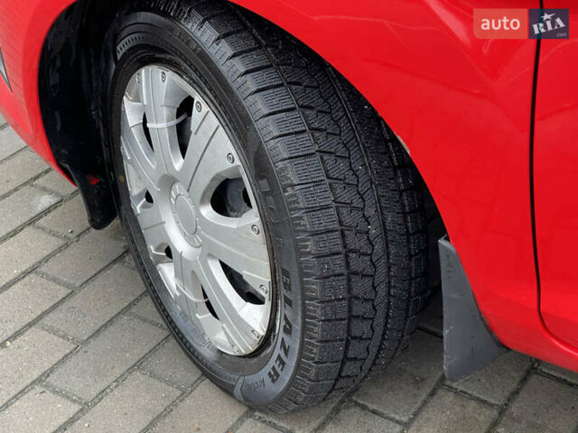Красный Форд Фиеста, объемом двигателя 1.6 л и пробегом 237 тыс. км за 6500 $, фото 4 на Automoto.ua