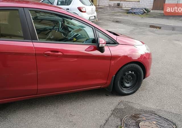 Красный Форд Фиеста, объемом двигателя 1.39 л и пробегом 118 тыс. км за 7000 $, фото 12 на Automoto.ua