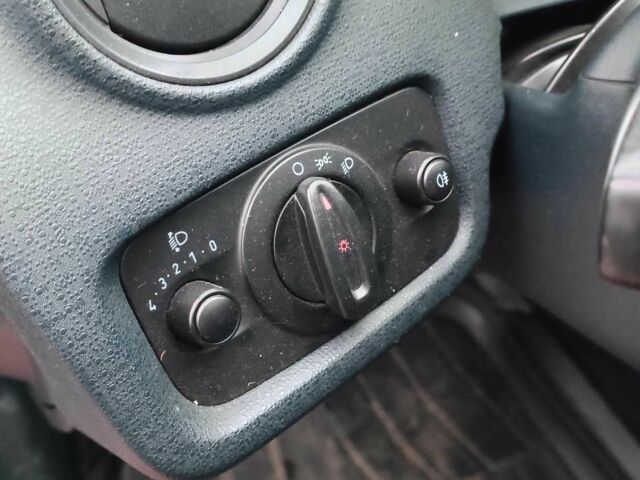 Форд Фієста 2012 у Харкові на Automoto.ua Червоний Форд Фієста, об'ємом двигуна 1.2 л та пробігом 109 тис. км за 5790 $, фото 17 на Automoto.ua